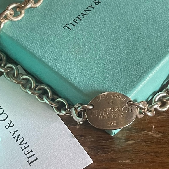 Authentic Tiffany & Co oval tag choker. Authenticated on my other listing. - Picture 3 of 8